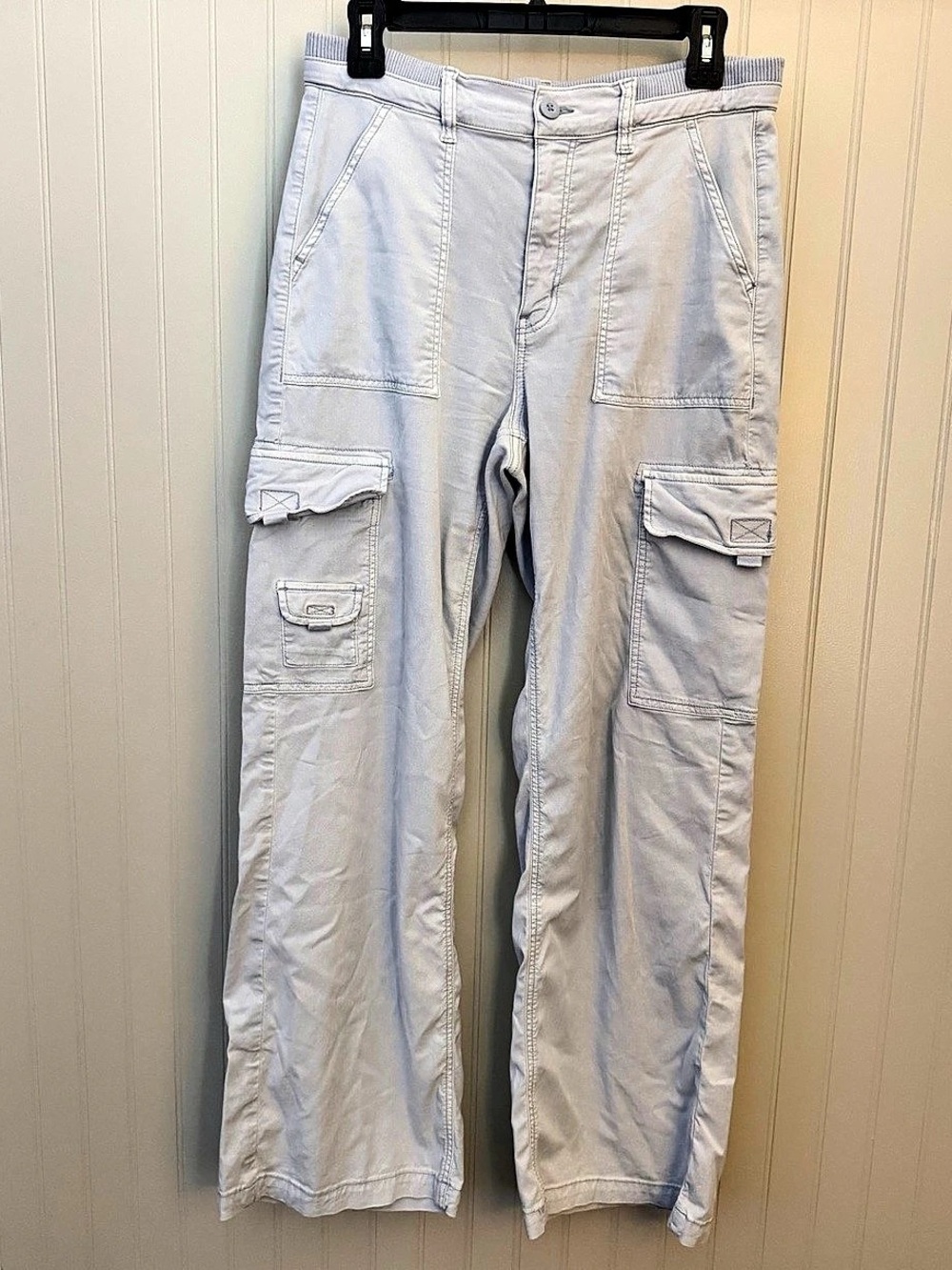 American Eagle Stretch Cargo Pants Women's Cargo Pants Size 6